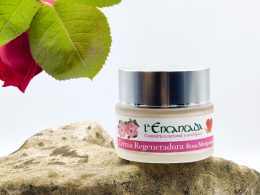 Crema Facial Regeneradora de Rosa Mosqueta ​y Ácido Hialurónico